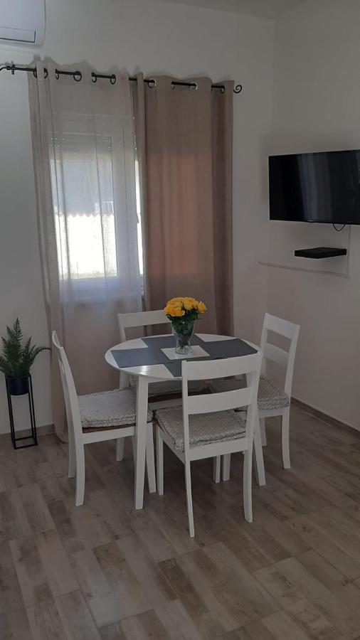 Apartment Alma Pula